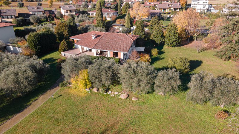 Villa à Moniga del Garda